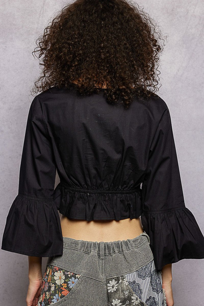 POL Floral Embroidered Cropped Blouse - BLACK / S