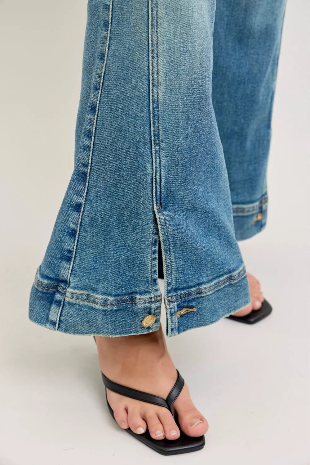 Judy Blue High Waist Vintage Wash Flare Jeans - MD / 0(24)