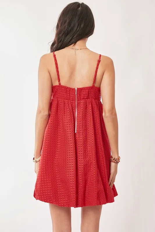 Davi & Dani Textured Sweetheart Neckline Bubble Hem Dress - Red / S