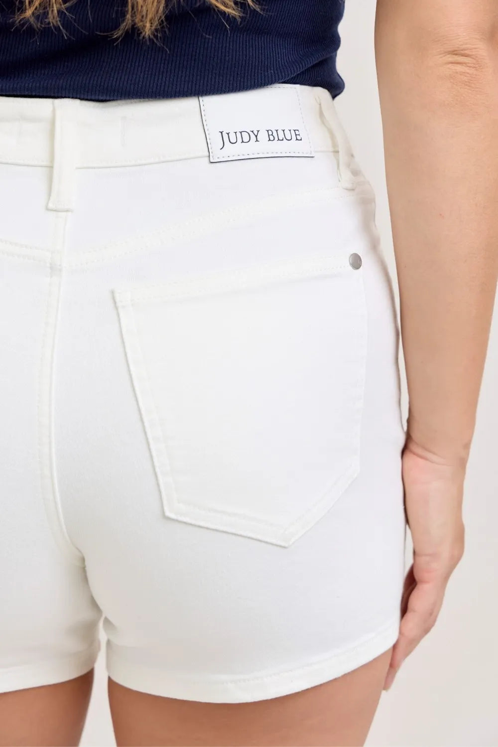 Judy Blue High Rise Slim Short - White - White / S