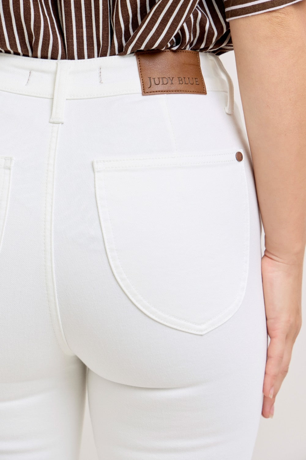 Judy Blue High Waist Extended Waistband Capri Pants with Spade Pockets - White / 0(24)