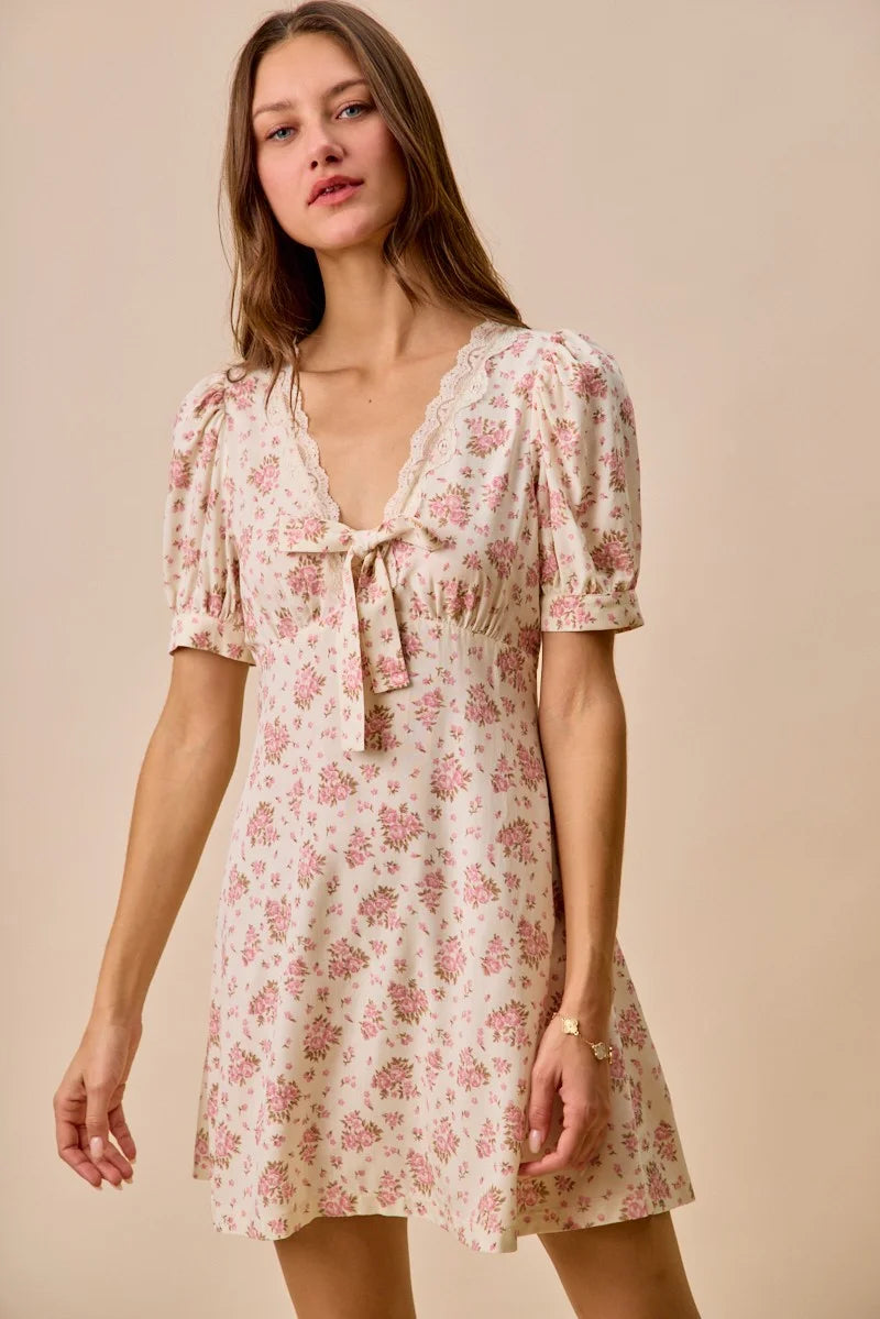SO ME Floral Lace Trimed Short Sleeves Mini Dress - CREAM / S