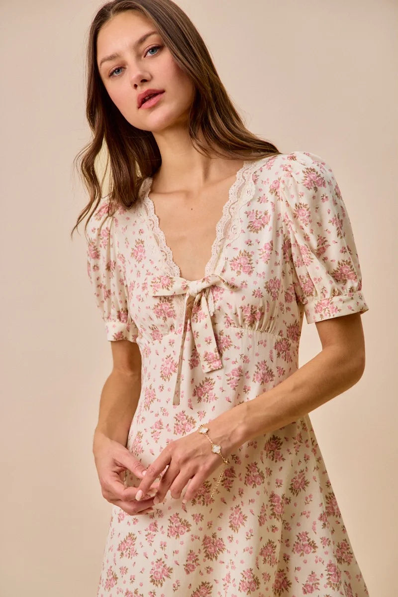 SO ME Floral Lace Trimed Short Sleeves Mini Dress - CREAM / S