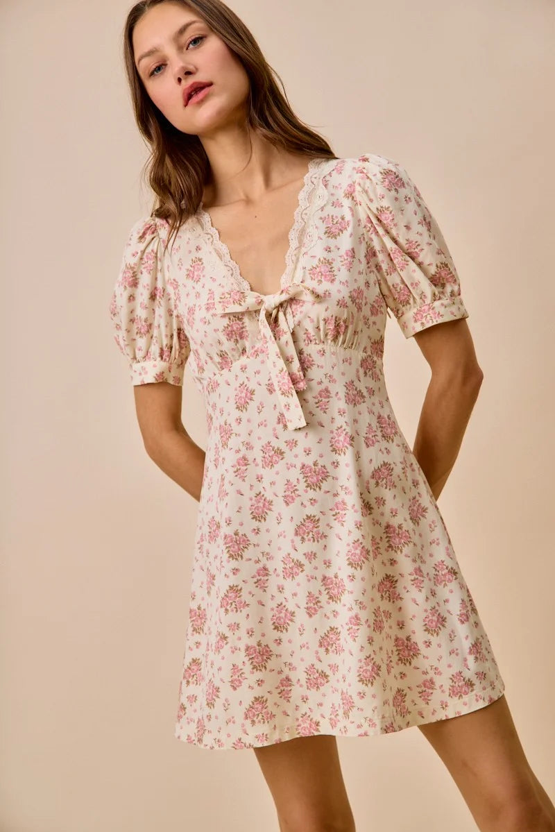 SO ME Floral Lace Trimed Short Sleeves Mini Dress - CREAM / S