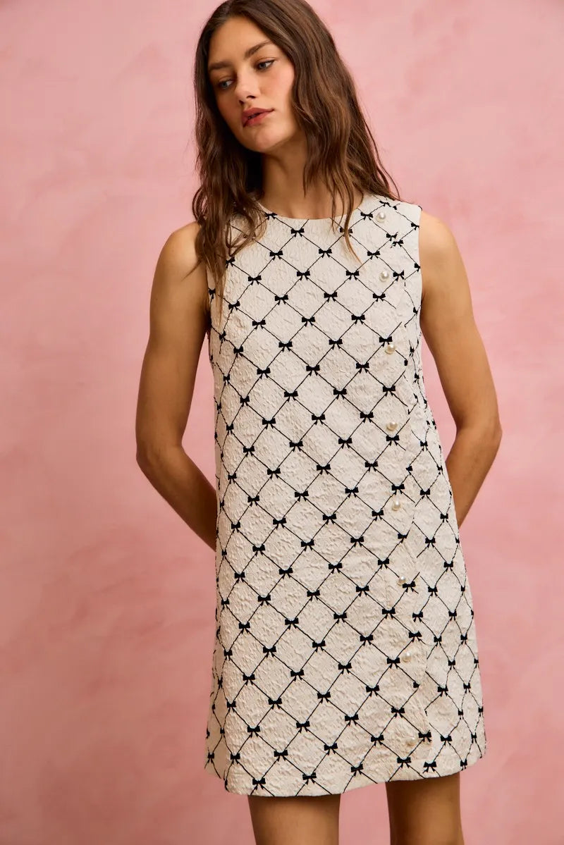 SO ME Ribbon Jacquard Pattern Dress with Scalloped Side - IVORY / S