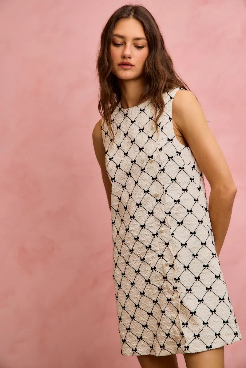 SO ME Ribbon Jacquard Pattern Dress with Scalloped Side - IVORY / S