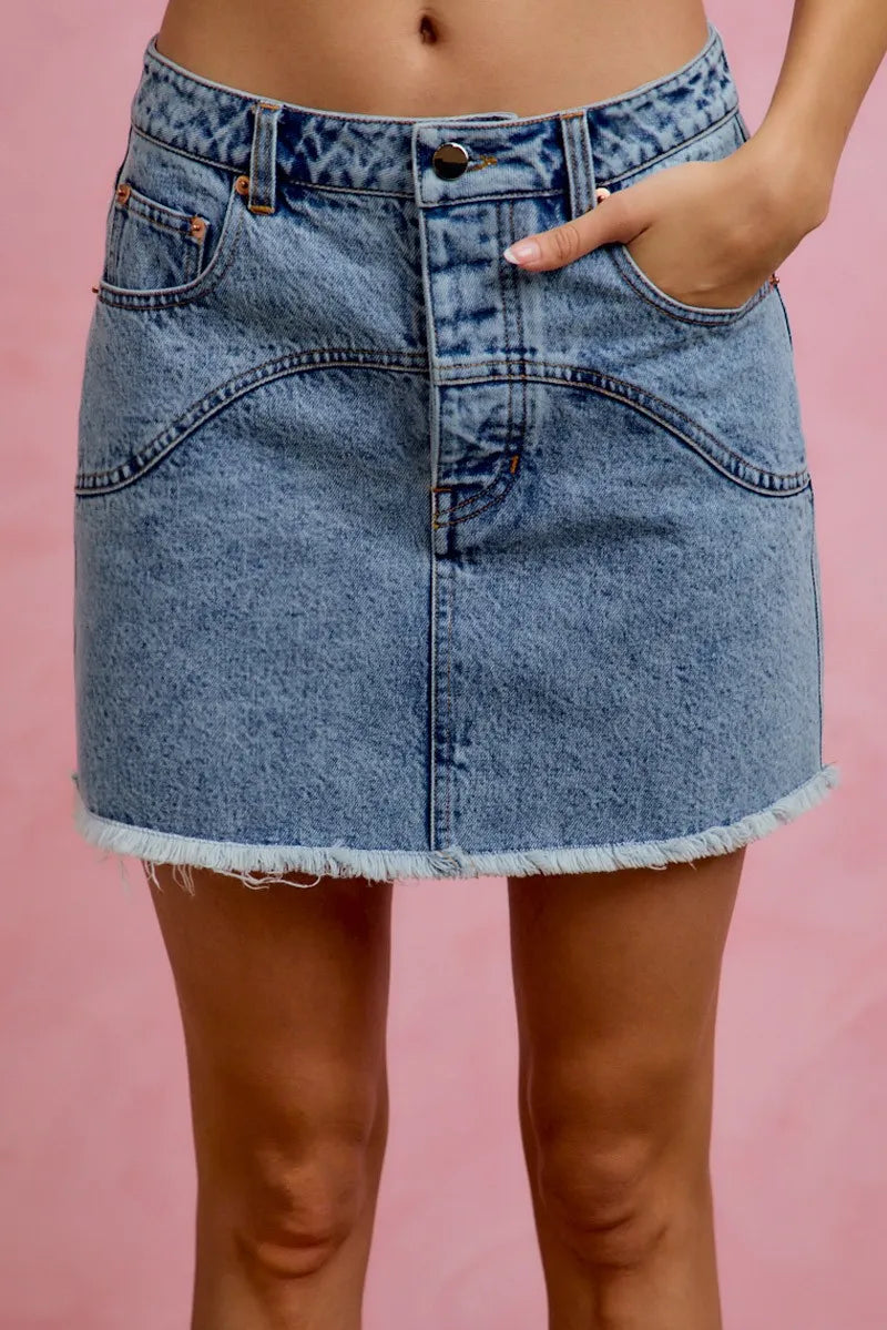 SO ME Washed Denim Floral Contrast Pockets Mini Skirt - DENIM / S