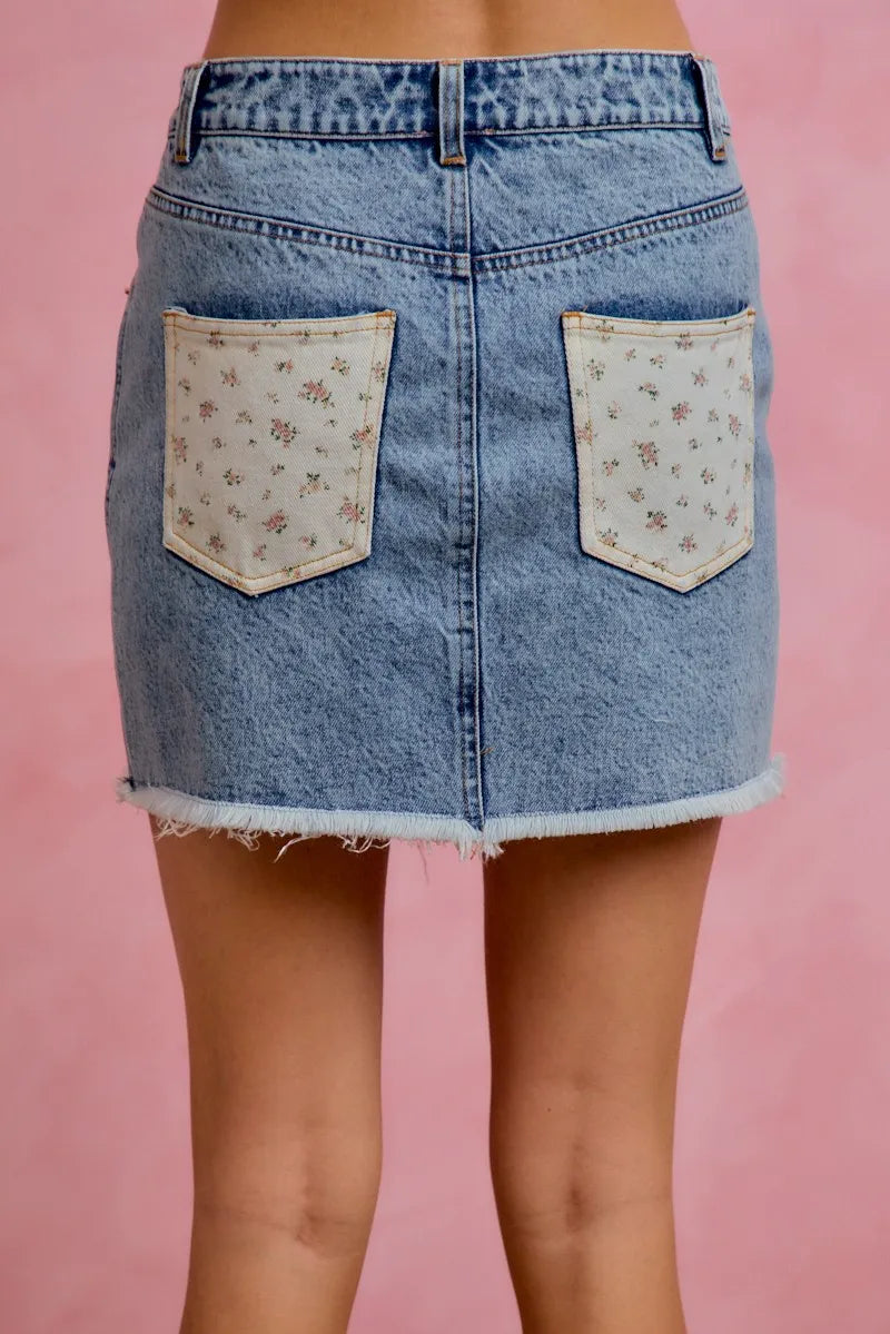 SO ME Washed Denim Floral Contrast Pockets Mini Skirt - DENIM / S